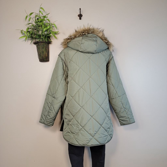 American Eagle Diamond Quilted Puffer Green Faux Fur Hood AE M Jacket Coat - Picture 10 of 13
